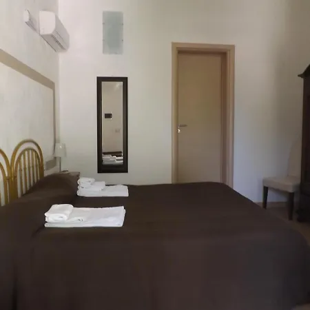 Dimora Della Pizzuta Guest house